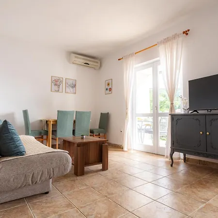 Dudo Apartment *