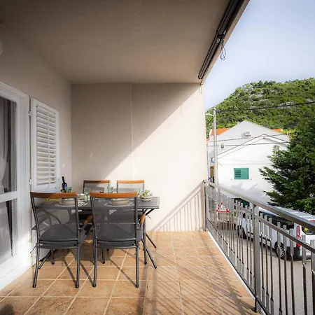 Apartment Dudo *